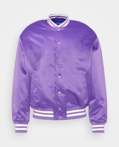 Chaqueta Bomber Varsity de Béisbol para Hombre, Color Rojo Púrpura, Personalizada de Alta Calidad, con Logotipo Frontal, Impermeable, Cortavientos y Transpirable, de Satén - Product Image 1