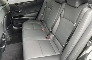 LEXUS ES 300h Usata 2025, 5 Posti, Ibrida, 218 CV, Euro 6e, 4 Cilindri, Cambio Automatico, Guida a Sinistra - Product Image 3