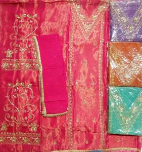 Trajes Premium bordados a mano elegantes sin costuras de diseñador moderno para mujer moda india-estilo tradicional avanzado para fiestas - Product Image 1