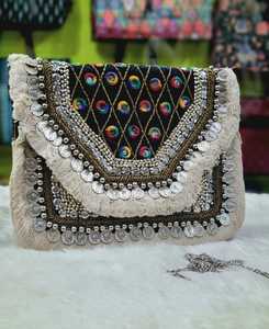 Bolso bandolera bohemio Vintage único con arte textil indio tradicional y cierre de cremallera para carteras de tarjetas, almacenamiento de maquillaje, uso diario - Product Image 2