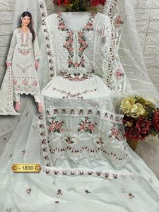 Charme intemporel: Shalwar Kameez en organza artisanal avec broderie détaillée et fond Santoon, conçu pour l'hiver - Product Image 2
