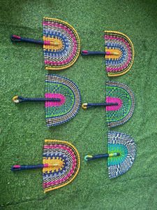 Handfan ไม้ไผ่ทำด้วยมือ: ที่อยู่อาศัยสีเขียวที่เรียบง่ายที่มีสง่างาม, การออกแบบพกพาที่รักโดยผู้นำเทรนด์ด้านสิ่งแวดล้อมเพื่อความยั่งยืน - Product Image 2