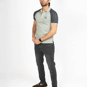 Diseño personalizado de los hombres para la camiseta Polo de manga corta y transpirable Hecho en Pakistán-Material de poliéster/algodón de color liso - Product Image 2