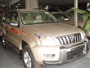 VIERNES NEGRO 20% DE DESCUENTO TOYOTA LANDCRUISER PRADO 2023 USADO Disponible con Volante a la Derecha. Volante a la Izquierda/Derecha - Product Image 4