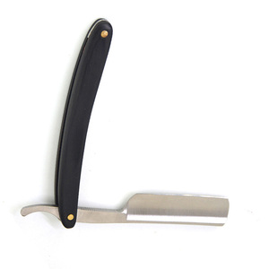 Maquinilla de afeitar de borde recto Manual de acero inoxidable alemán negro mate Premium profesional mango de madera para corte de pelo de barberos - Product Image 3