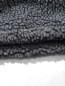 Sudadera con Capucha de Felpa Teddy para Hombre de la Mejor Calidad con Bolsillo Canguro y Logotipo Personalizado para la Temporada de Invierno - Product Image 4