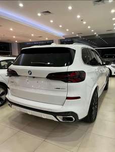 BMW X5 M-Sport 2024, Caja de Cambios Automática, Interior Oscuro, Asientos de Cuero, Volante a la Izquierda/Derecha, Auto Usado, Gasolina - Product Image 3