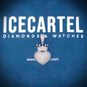 Pendentif cœur couronné en or 14 carats avec breloques en diamant moissanite, collier - Product Image 5