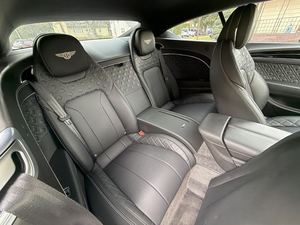 Bentley Continental GT AWD 2020 Seminuevo, Volante a la Izquierda, 50001-75000 Millas, Euro III, 5 Plazas - Product Image 2