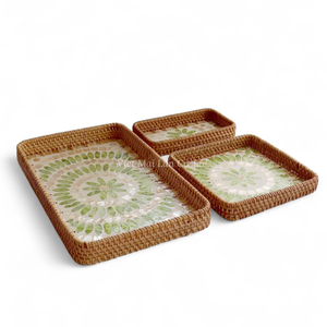 Bandeja de Servir Flexible de Ratán y Nácar, Hecha a Mano en Vietnam, para la Presentación Diaria de Alimentos en la Cocina y el Comedor - Product Image 2