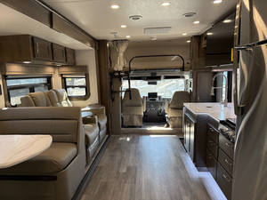 Grand Avantage 2022 2023 Dynamaxx Corp Super C Europa Motorhome d'occasion à vendre dans le monde entier - Product Image 5