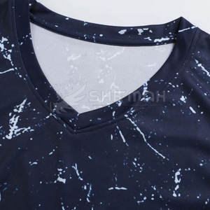 Uniforme de Baloncesto Transpirable de Manga Corta Personalizable con su Propio Diseño de Logotipo para Unisex - Product Image 3