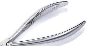 NGHIA OMI Ensemble manucure pédicure de luxe CB-101C pince à cuticules chromée en acier inoxydable de haute qualité en cuir de style mignon - Product Image 4