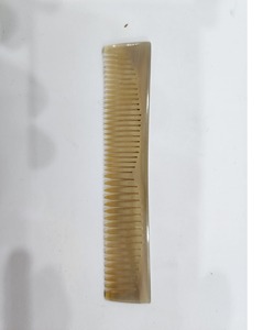 Acheter Peigne à cheveux de créateur de luxe Peigne à cheveux en plumes de mariée fait main vintage avec corne naturelle, indien élégant, format de poche - Product Image 3