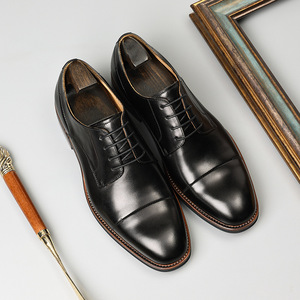 Chaussures mocassins en cuir de veau avec détails cousus à la main et soutien de la voûte plantaire, chaussures de ville pour hommes - Product Image 2