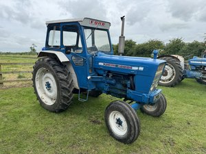 Tracteurs Ford de qualité conçus pour les travaux agricoles exigeants, commandez dès maintenant pour une livraison rapide directement sur votre ferme - Product Image 3