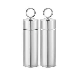 Haute qualité en gros en bois salière poivrière herbe épices outils avec finition naturelle dernière conception de salière poivrière - Product Image 3