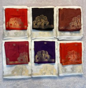 Sari en mousseline pure, douce comme de la soie, avec un motif tissé sur toute la surface, or, vêtements pour femmes indiennes, en stock, fabriqué en Inde - Product Image 2