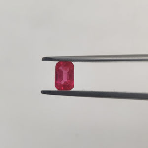 Pierres précieuses en vrac rubis de qualité supérieure 6x4mm coupe émeraude naturelle pour les créateurs de bijoux - Product Image 2