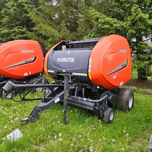 Presse à foin ronde Kubota BV4160 équipement agricole d'occasion avec moteur et composants du noyau du moteur - Product Image 6