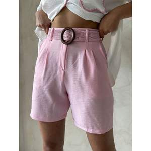 Shorts Rosados con Cinturón para Mujer - Product Image 2