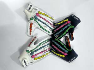 Gants de football américain sur mesure de haute qualité Service OEM avec fonction collante Personnalisation de votre propre logo Gants de football personnalisés - Product Image 2