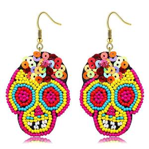 Boucles d'oreilles perlées de luxe à la mode avec broderie à la main en perles de graine-Boucles d'oreilles en perles noires avec empreinte de patte rouge fabriquées en Inde - Product Image 4