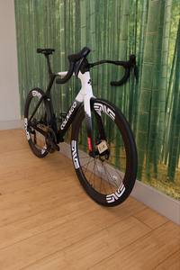 Venta Directa de Fábrica Nuevo Colnago Y1Rs - Product Image 4