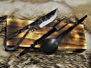 Juego de cubiertos de metal de 3 piezas de estilo medieval forjado a mano de la mejor calidad, mango de diseño retorcido elegante a bajo precio - Product Image 5