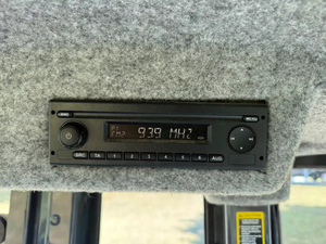 รถตักล้อยาง Johnn Dear 410L 310SG 4x4 มือสอง สภาพดีเยี่ยม พร้อมรับประกัน 4 ปี - Product Image 4