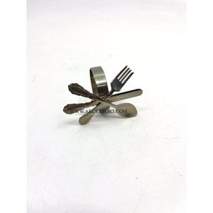 แหวนรองผ้าเช็ดปากโลหะสุดคลาสสิก สวยงาม เป็นมิตรกับสิ่งแวดล้อม ทนทาน อุปกรณ์ตกแต่งโต๊ะอาหารสำหรับโรงแรม ร้านอาหาร งานเลี้ยง งานจัดเลี้ยงอาหารค่ำในครอบครัว จำหน่ายจำนวนมาก - Product Image 5