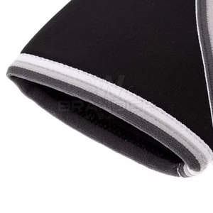 Manchons de coude pour l'entraînement à la musculation, best-seller, entraînement en salle de sport, vente en gros, fabrication sur mesure, prix raisonnable, manchons de coude ajustables - Product Image 3