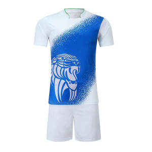 Ensemble d'uniformes d'entraînement de football personnalisé, maillot et short de football imprimés, séchage rapide, respirant, polyester, entraînement OEM ODM - Product Image 1