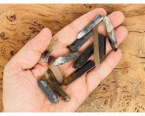 Vente en gros de baguettes sculptées en quartz fumé brut, pierres de guérison en cristal naturel pour le Reiki, le Feng Shui, l'amour et la décoration intérieure - Product Image 3