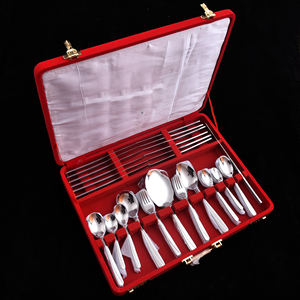 Ensemble de couverts médiévaux en acier à haute teneur en carbone, matériau massif, 11 GAG, ensemble de 69 pièces, meilleure vente, style repas avec le set Blaze - Product Image 3