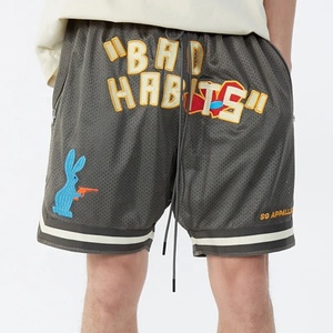 Short en maille respirant et cousu pour hommes personnalisé OEM avec poche zippée de haute qualité style décontracté et broderie de motifs - Product Image 5