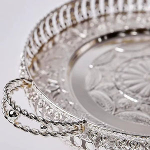 Bandeja de Servicio de Cocina de Diseño Clásico en Latón Brillante, Apta para Lavavajillas, Tamaño y Forma Personalizables para Uso en el Hogar, Hoteles y Restaurantes - Product Image 1