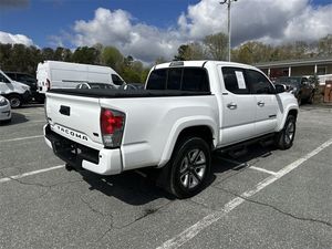Auto Usado de Calidad a Precio Accesible, Toyota Tacoma Limited 2016, Volante a la Izquierda - Product Image 5