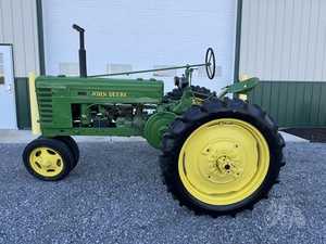 1960 Johnn Deere 330 4WD Tracteur à roues 70-120HP Mini tracteur de jardin avec boîte de vitesses de pompe à moteur d'entraînement 4x4 - Product Image 2