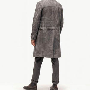 Gabardina de Cuero Sintético de Textura Suave para Hombre con Artesanía Refinada, Comodidad, Características Ecológicas y Transpirables - Product Image 2