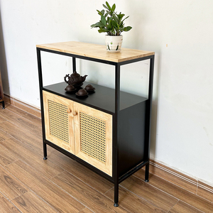 Meuble de rangement décoratif industriel moderne KTB68121 avec porte en rotin et structure en fer pour salon, salle à manger, entrée - Product Image 3