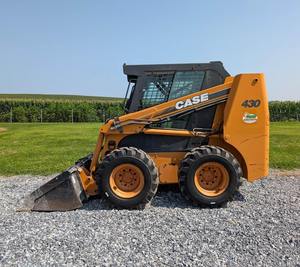 2006 para cargadora de dirección deslizante 430, compacta y duradera, capacidad de 3 toneladas, caja de cambios y cojinete de motor diésel turboalimentado - Product Image 1