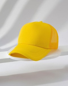 Gorra de béisbol estilo camionero real de 6 paneles de alta calidad personalizada al por mayor, sombrero perforado de pana impermeable comodidad de color amarillo - Product Image 1