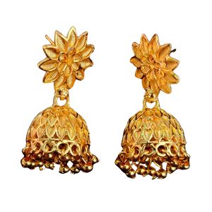 Boucles d'oreilles super vendues serties de boucles d'oreilles en plaqué or 22CT de conception traditionnelle bijoux pour femmes portés par les exportateurs - Product Image 1