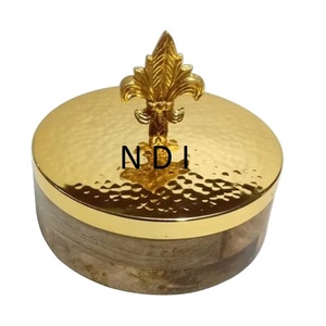 Diseño curvado a mano para servir Chapati Pot Base de madera para la mejor calidad Cazuela Servir Pot Madera Chapati Server Pot Artículo de uso - Product Image 1