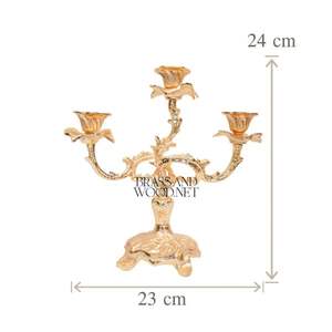 Candelabro de tres brazos de latón dorado antiguo con diseño floral adornado elegante candelabro decorativo de Estilo Vintage hecho a mano - Product Image 2