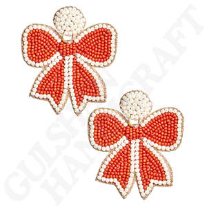 Boucles d'oreilles en perles Emma Bow faites à la main Bijoux élégants et chics pour mariages, fêtes et style de tous les jours au design intemporel pour filles - Product Image 4