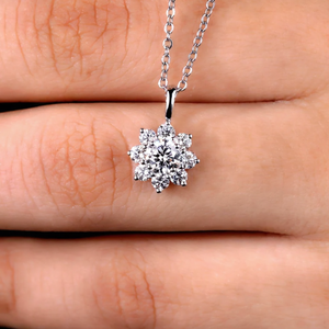 Colgante de Diamantes Cultivados en Laboratorio de 2.4ct, Corte Redondo, Diseño Personalizado, Claridad VS, Color EF, Joyería Fina de Lujo en Oro de 14K para Mujer - Product Image 1