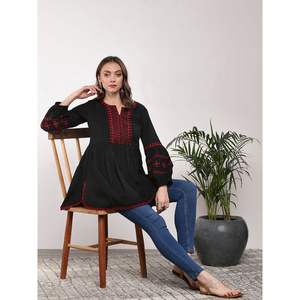 Top de Algodón Bordado Negro Estilo Bohemio para Mujer - Product Image 3