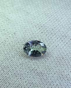 พลอยแทนซาไนต์ธรรมชาติคุณภาพสูง ขายส่ง ราคาดี มีความต้องการสูง ตัดแต่งอย่างแม่นยำ สีเขียวอมฟ้า สำหรับช่างอัญมณีมืออาชีพ - Product Image 2